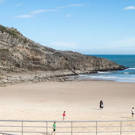 Avines Llanes
